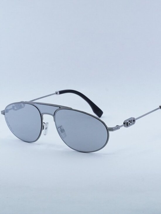 Fendi FE40072U 14C Sunglasses Light Ruthenium Aviator Frame, Silver Mirror Lense main image 4